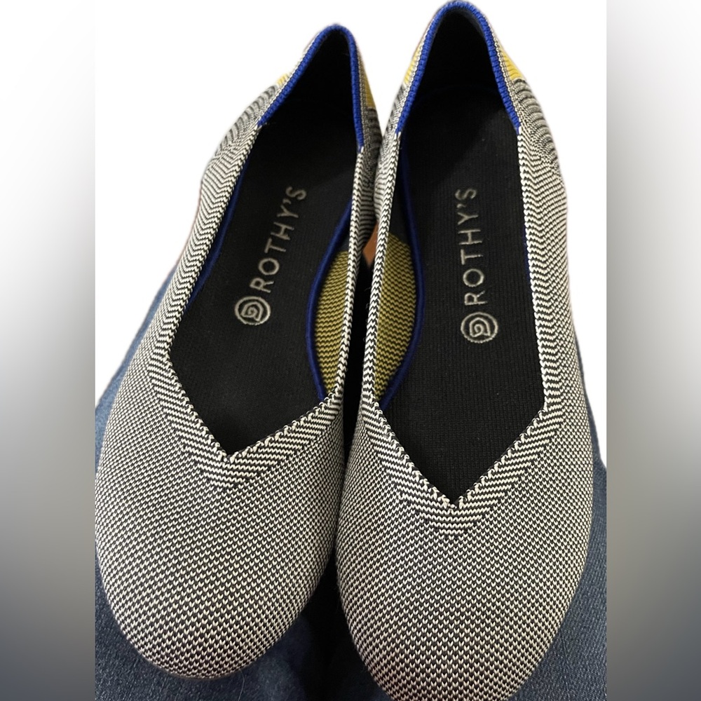 *FINAL PRICE DROP* Rothys Birds Eye Knit Flats